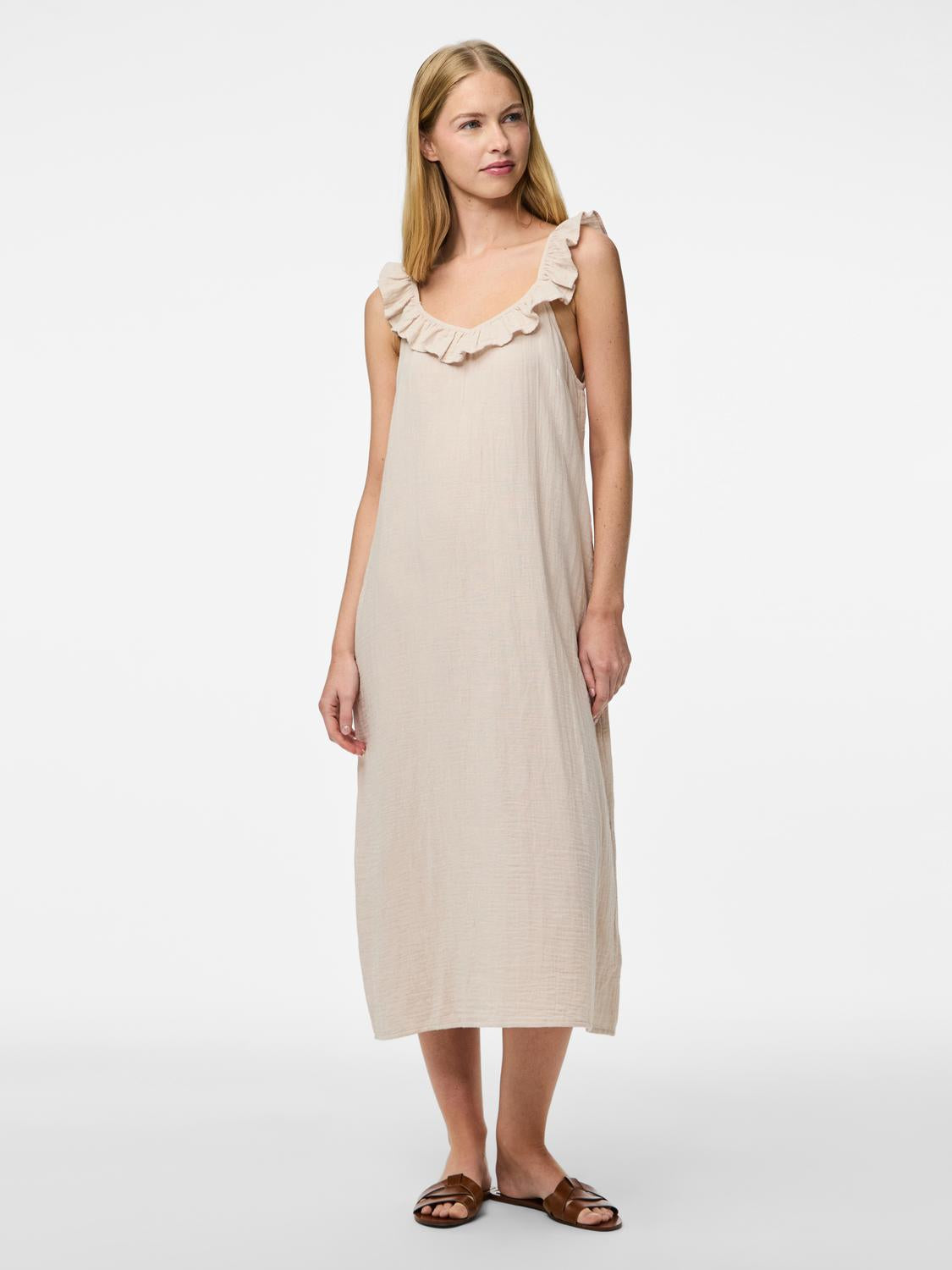 model_shot-front_full